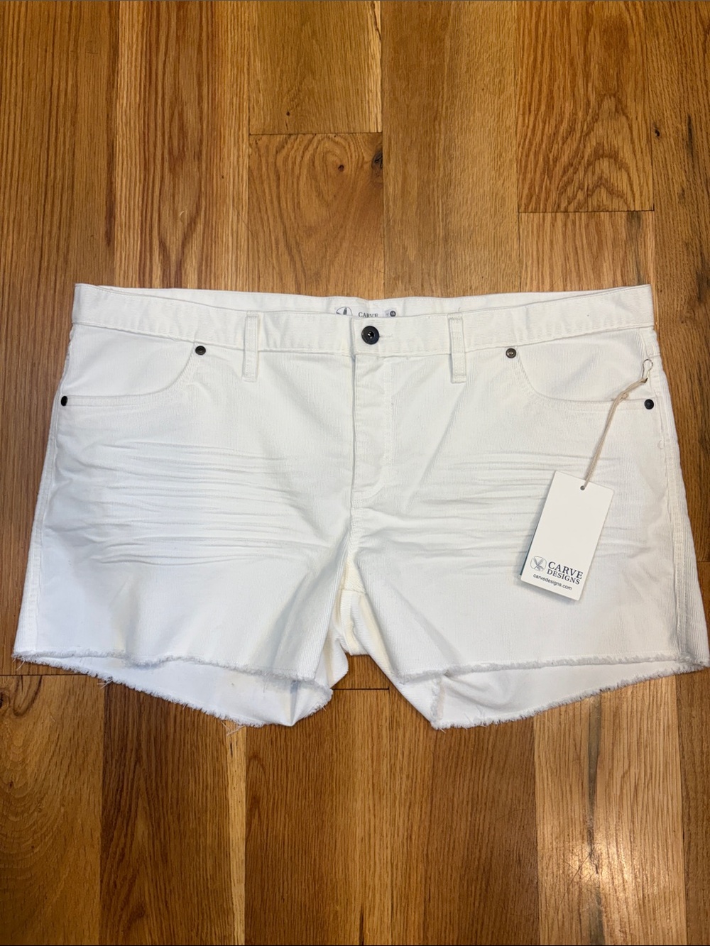 NWT Carve Designs Oahu Shorts, Size 16
